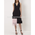 New Fashion Black Sleeveless V-Ausschnitt Kleid mit abstrakten Fransen Saum Herstellung Großhandel Mode Frauen Bekleidung (TA5240D)